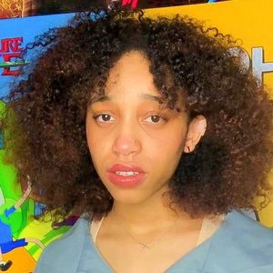 Meet your Posher, Halley